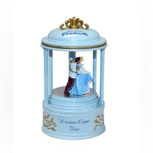 1998 vintage Hallmark Keepsake Ornament titled "Cinderella at the Ball" 90s